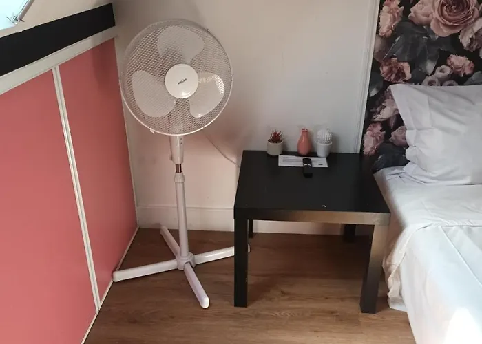 Charming Studio In A Prestigious Neighborhood 6th Floor, No Elevator Daire *